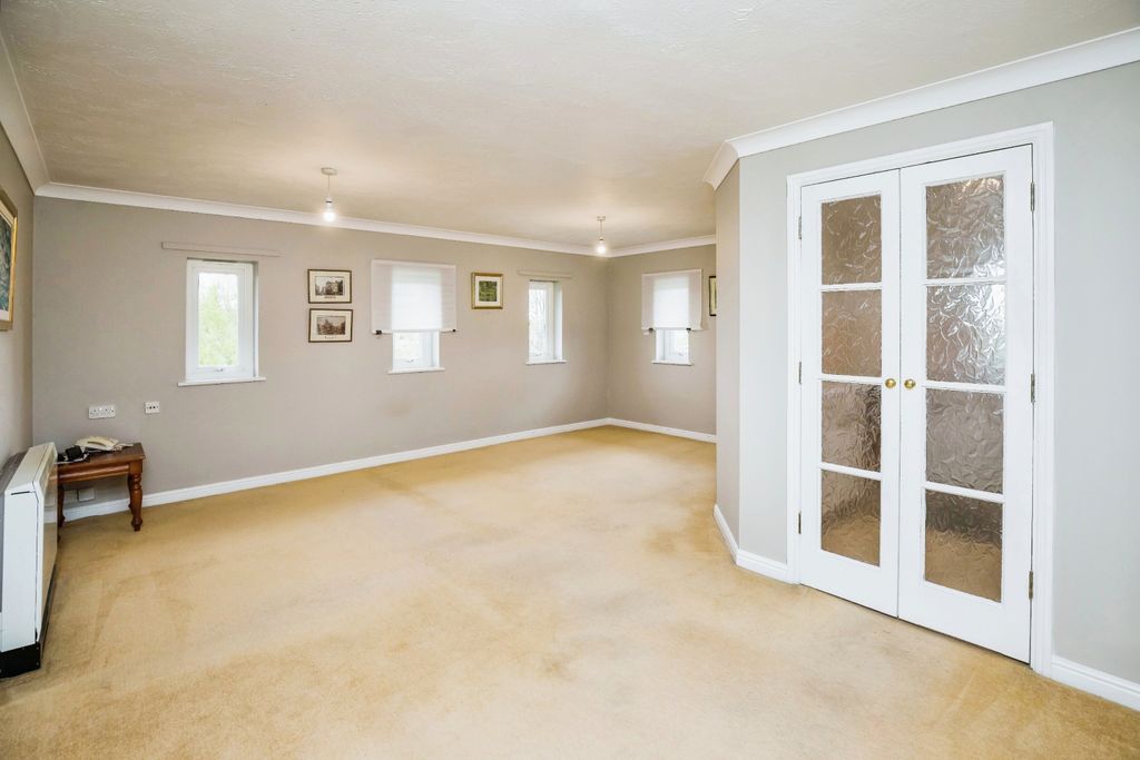 Property photo 3 of 12 Living Room