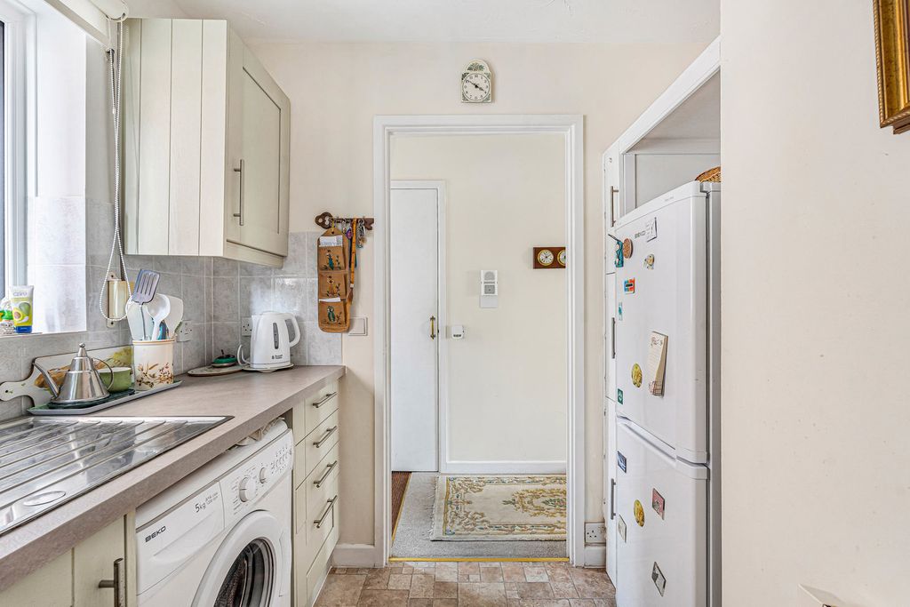 Property photo 3 of 13 Kitchen