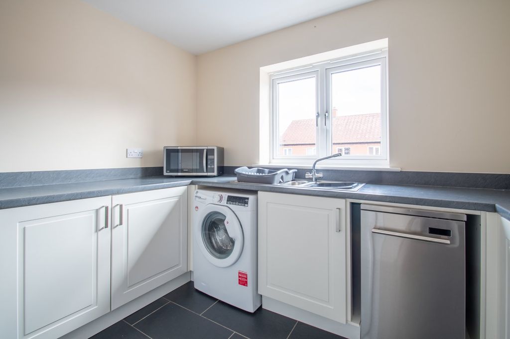 Property photo 3 of 15 Picture No. 24