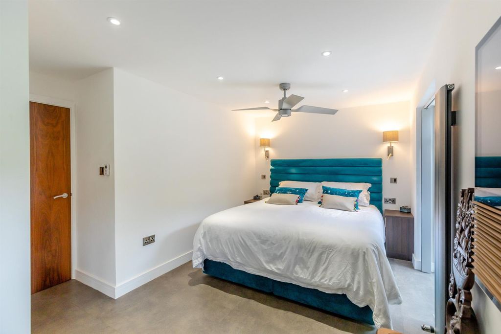 Additional image 25 of 5 bed detached house for saleBristol Road, Frenchay, Bristol BS16
