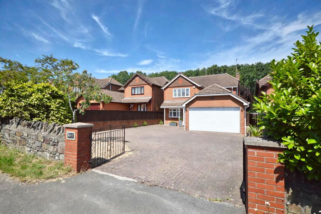 Property photo 1 of 36 Outside