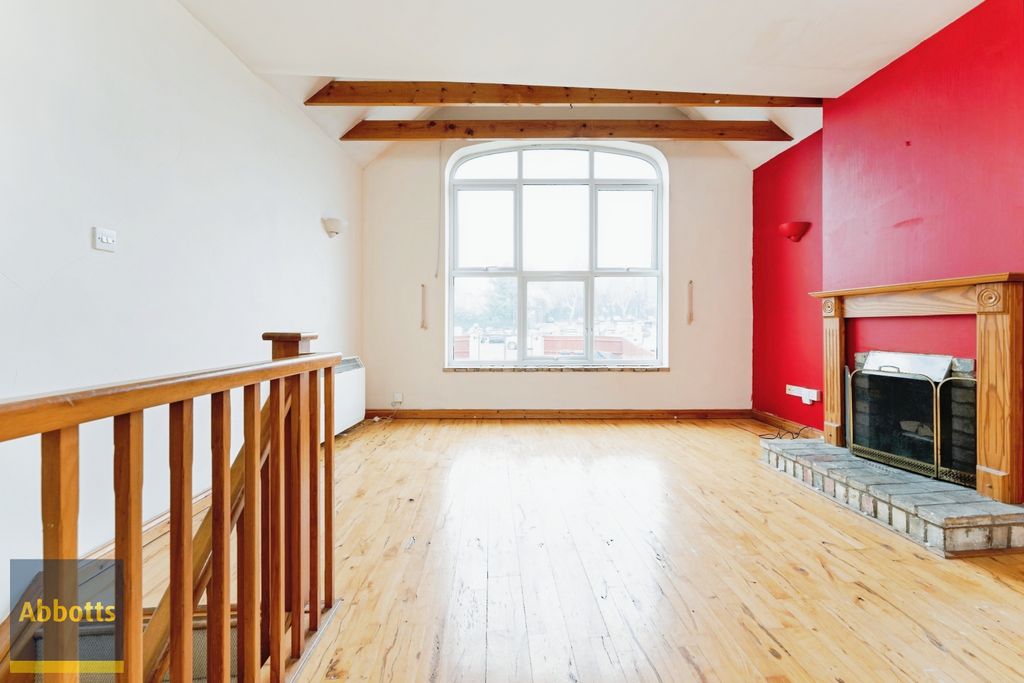 Property photo 2 of 11 Living Room