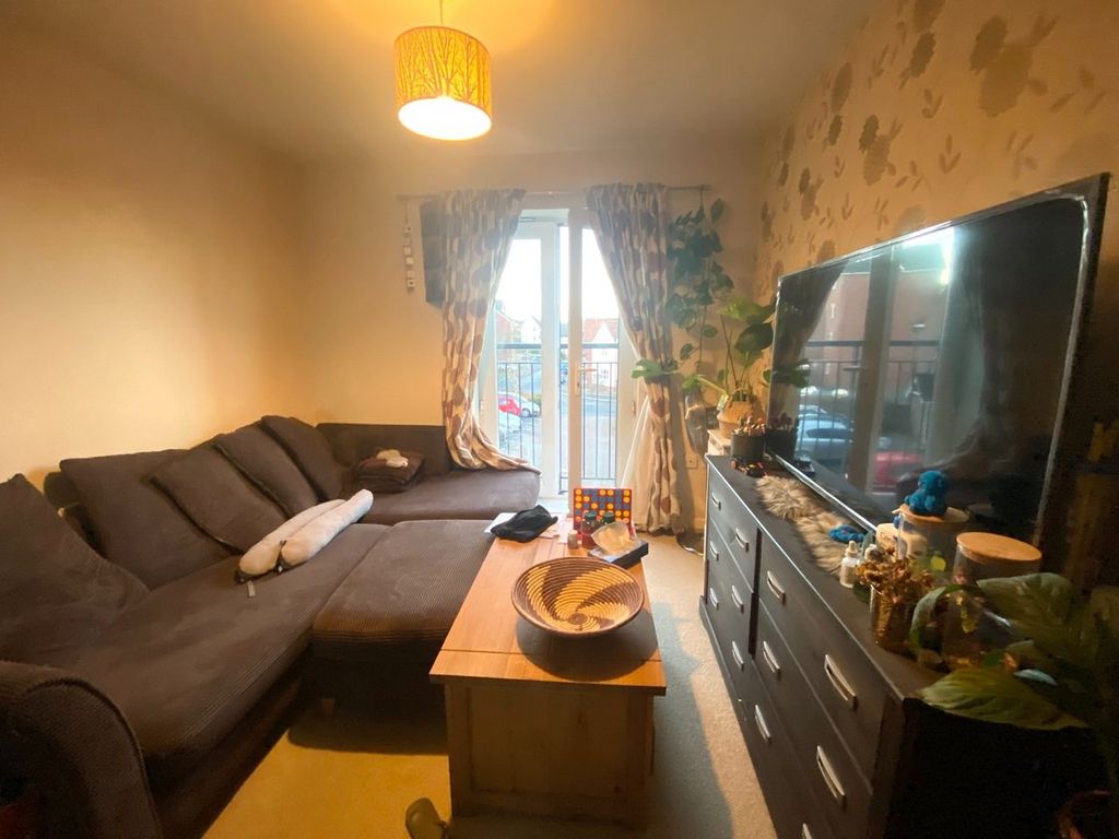 Property photo 2 of 8