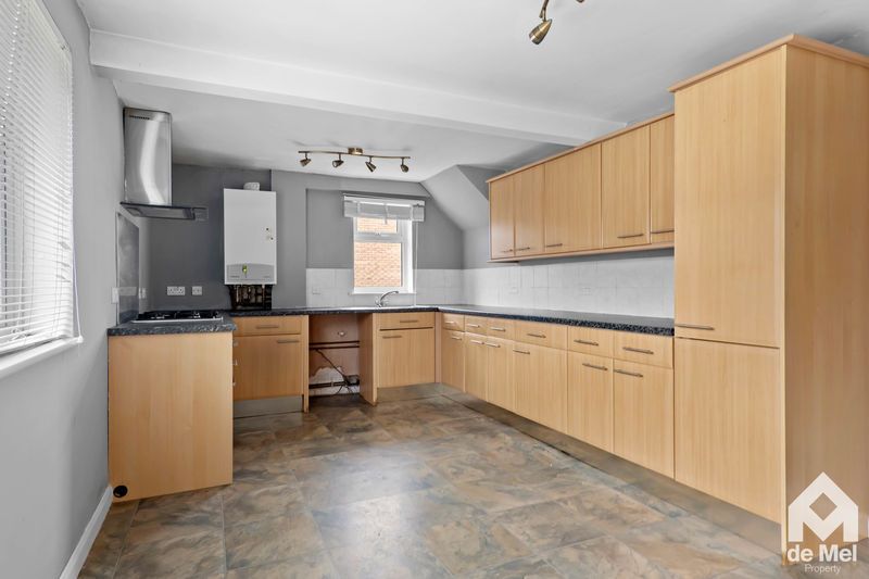 Property photo 2 of 12 Photo 11