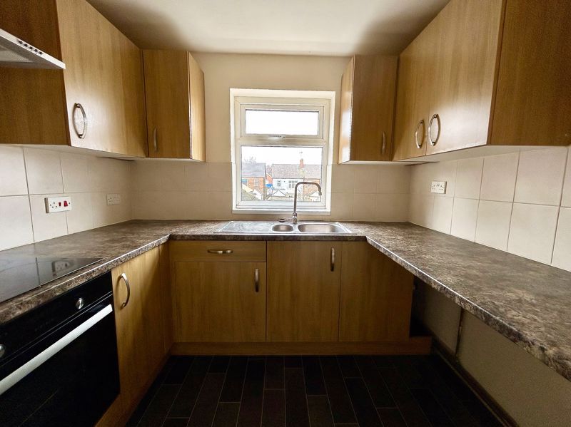 Property photo 3 of 5 Kitchen