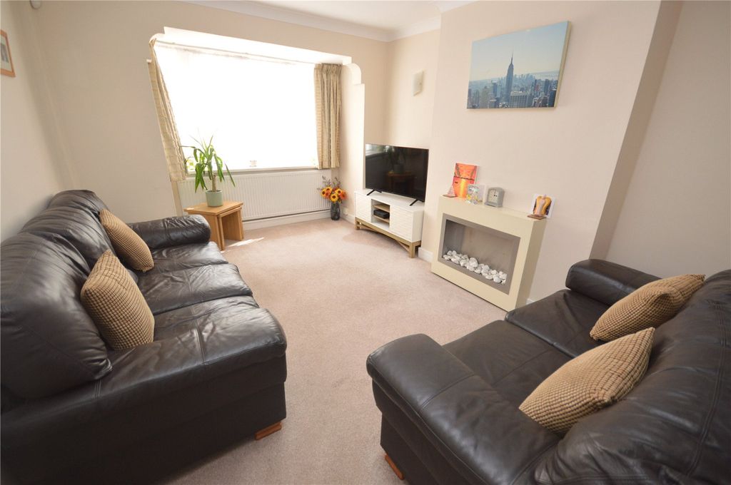Property photo 3 of 16 Picture No. 19