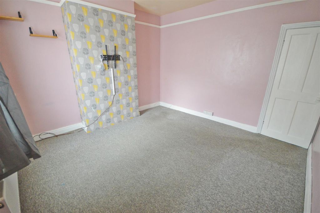 Property photo 2 of 15 Lounge 1.Jpg