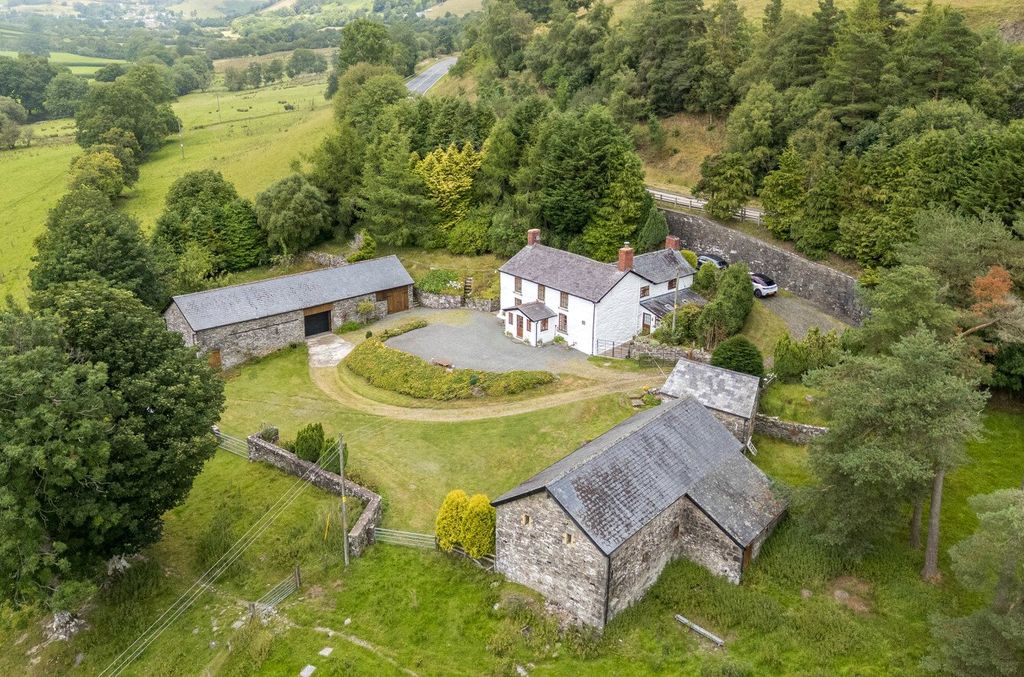 Property photo 1 of 41 Picture No. 26
