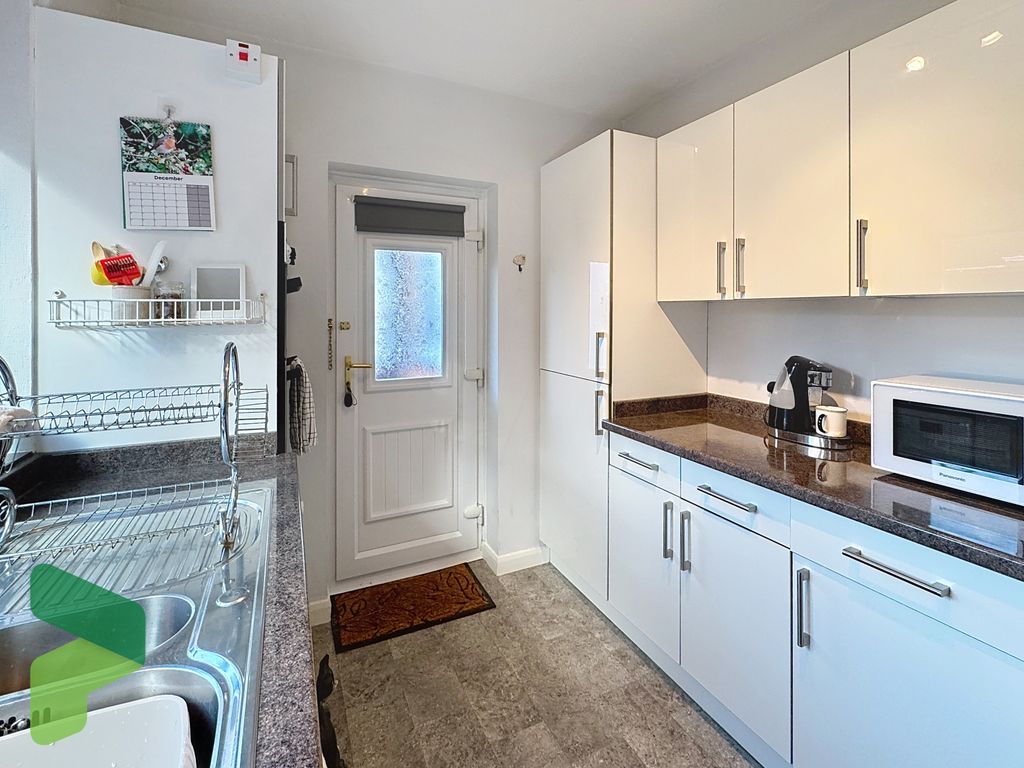 Property photo 3 of 23