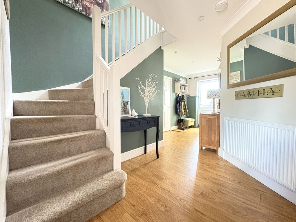 Property photo 2 of 30