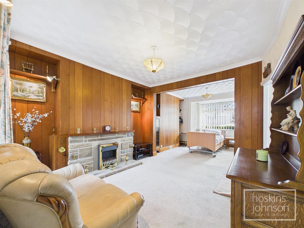 Property photo 3 of 19 Living Room