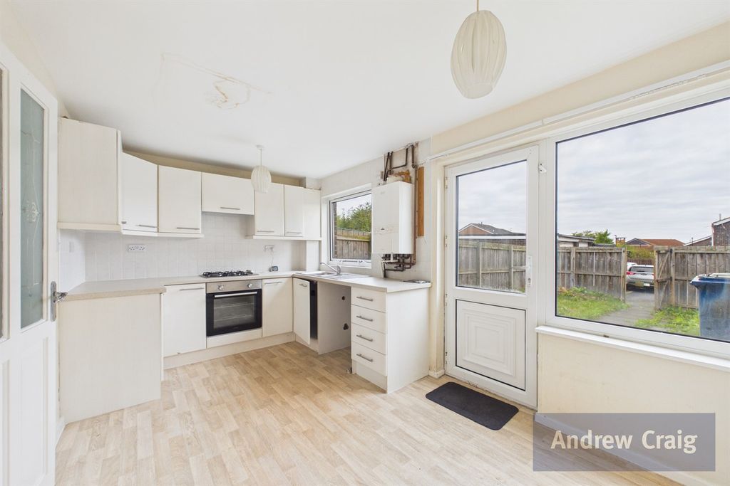 Property photo 3 of 13 Kitchen