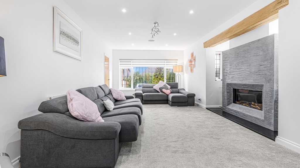 Property photo 3 of 29