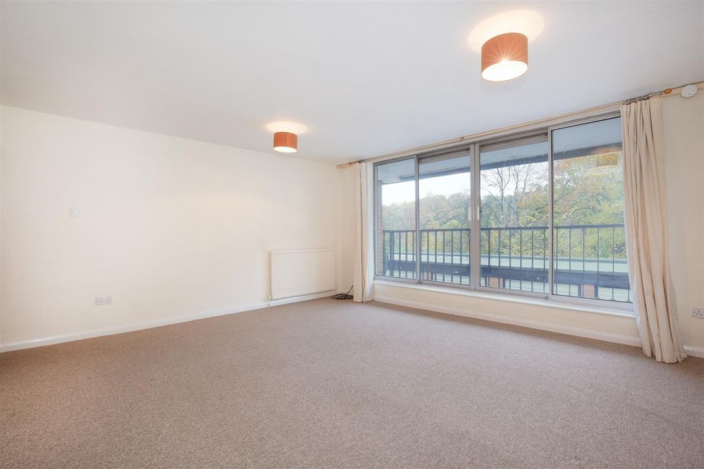 Property photo 3 of 12 Img_9744_5_6_Tonemapped Copy.Jpg