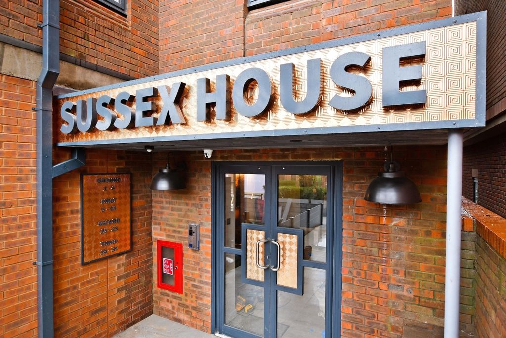 Property photo 1 of 8 Sussex House