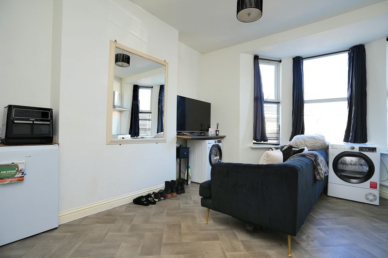 Property photo 2 of 5 Photo 1