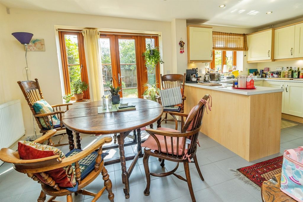 Property photo 3 of 17