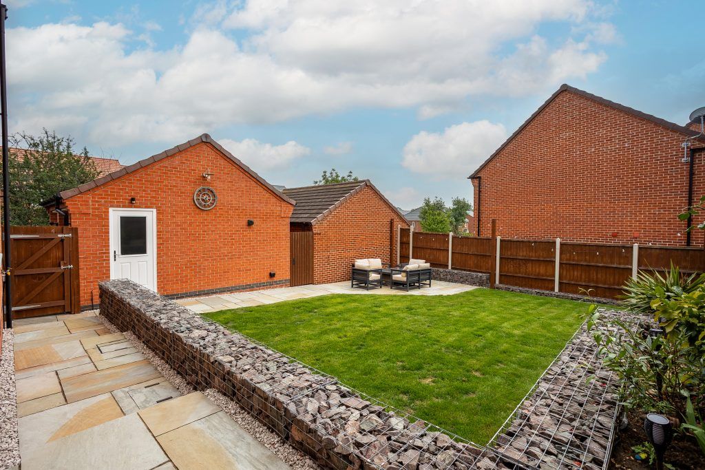 Property photo 2 of 34