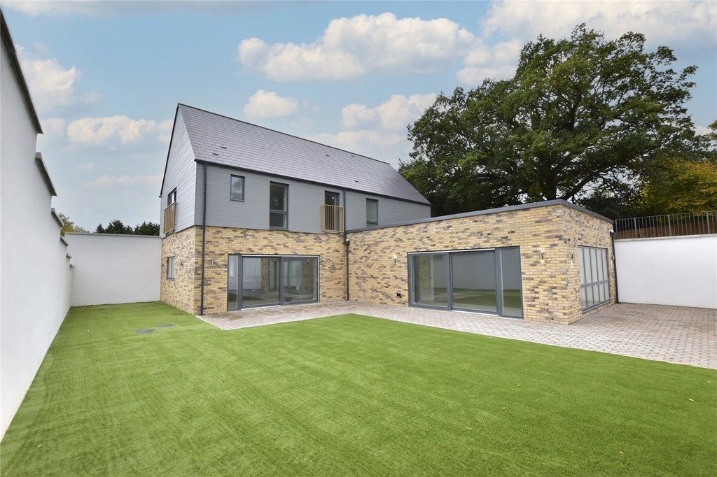 Property photo 2 of 12 Picture 2