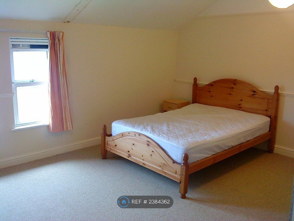 Property photo 3 of 5 Bedroom 2F