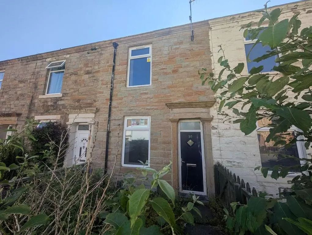 Property photo 1 of 12