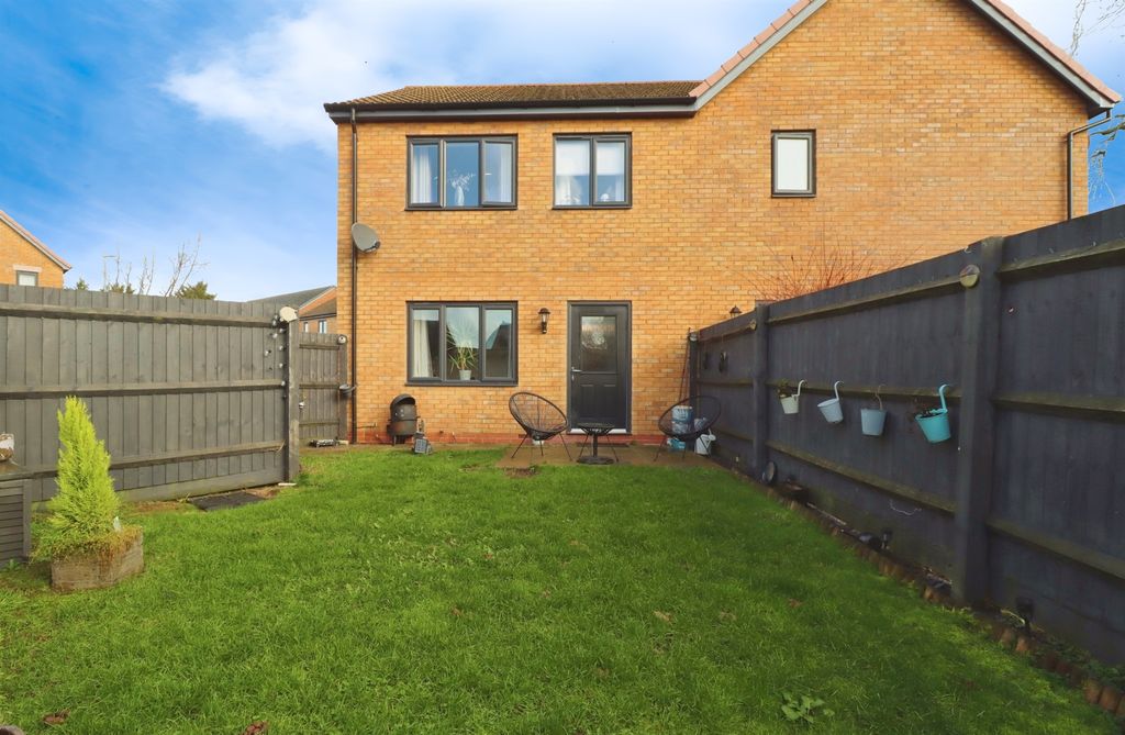 Property photo 2 of 18