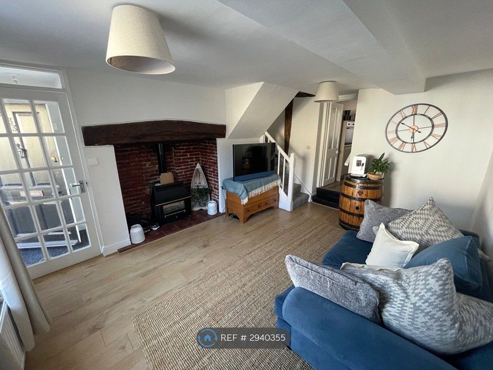 Property photo 2 of 8