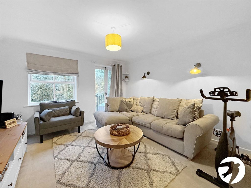 Property photo 2 of 12 Lounge