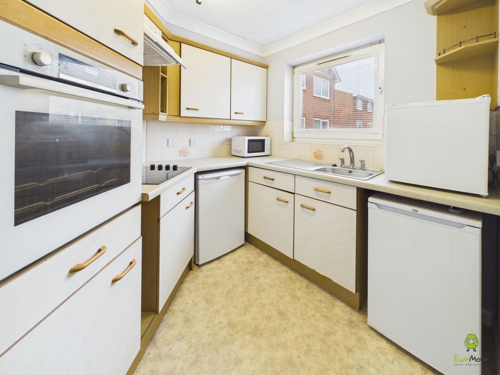 Property photo 3 of 12 Presented By Clinton At Ewemove Bexleyheath And Da