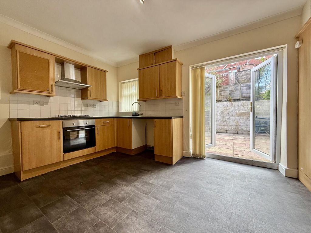 Property photo 2 of 22 Kitchen