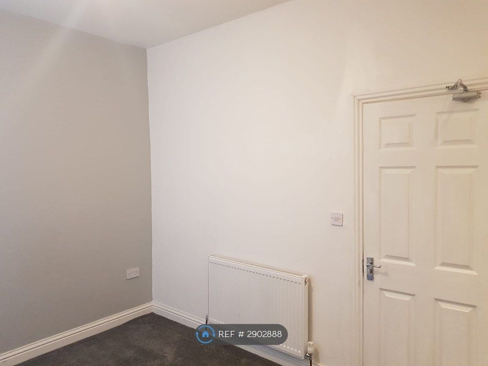 Property photo 2 of 5 Gas Central Heating