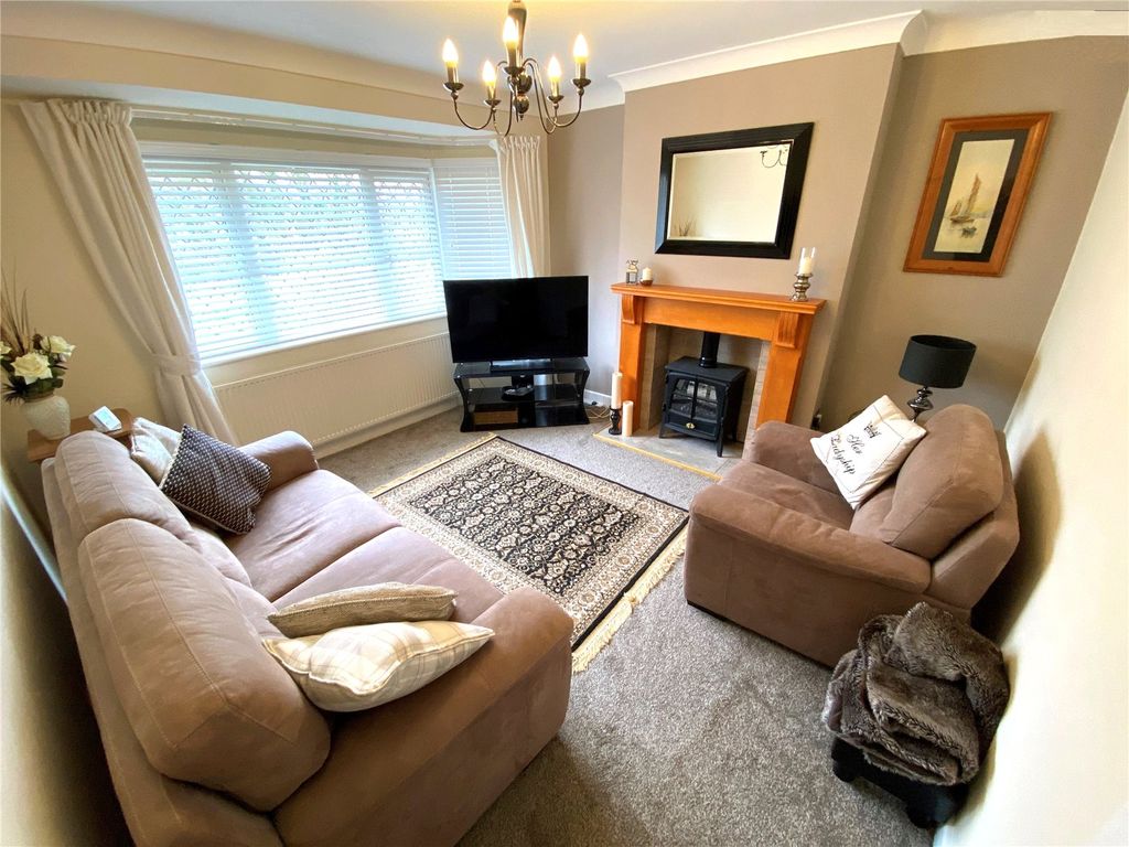 Property photo 2 of 18 Picture No. 13