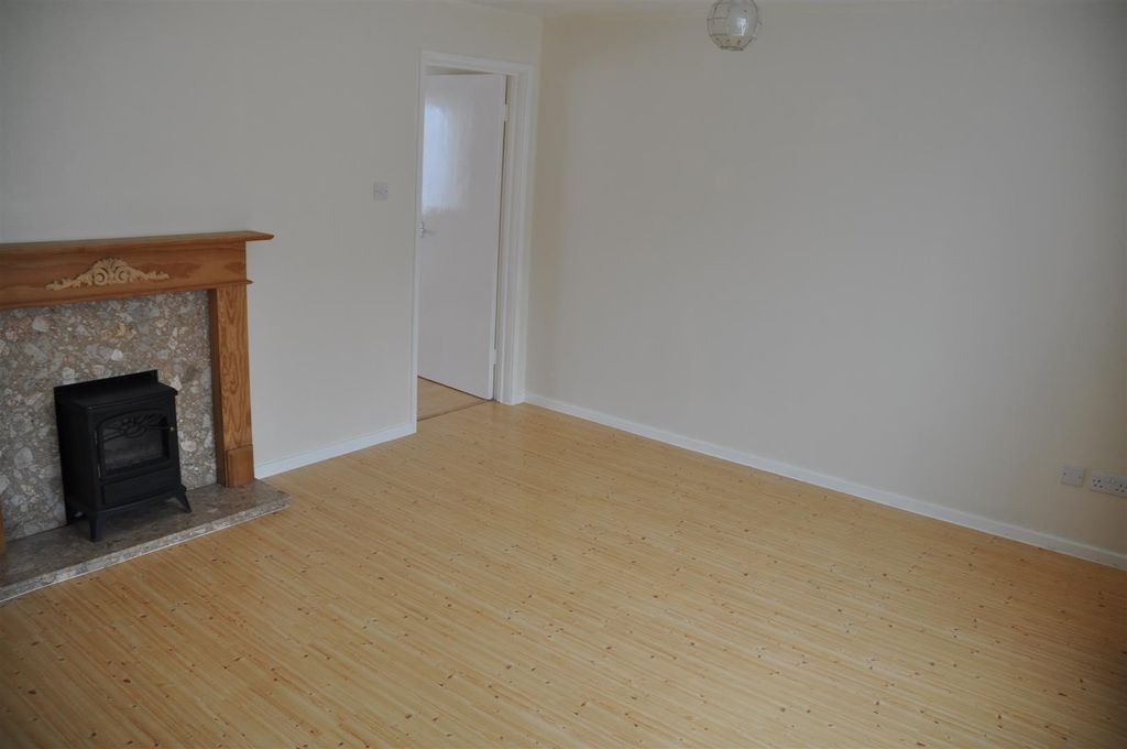 Property photo 2 of 10 Image