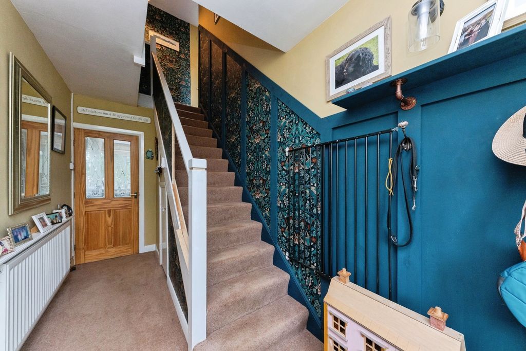 Property photo 2 of 23 Hallway