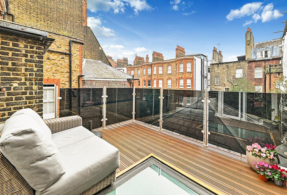 Property photo 3 of 18 Flat Roof