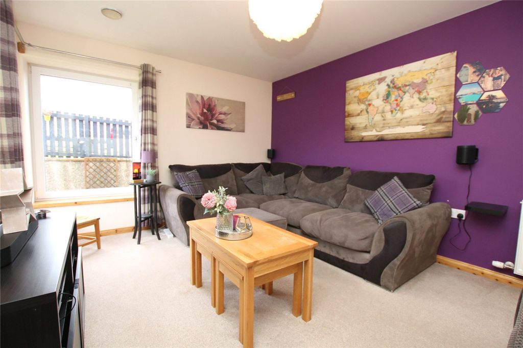 Property photo 3 of 15 Living Room