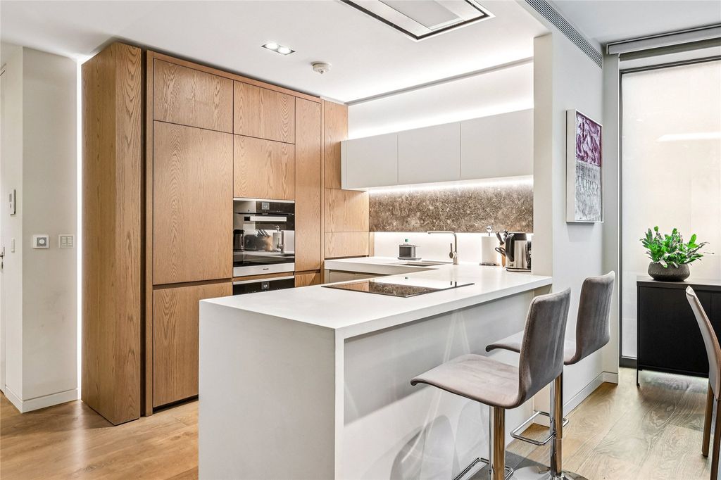 Property photo 2 of 14 Kitchen