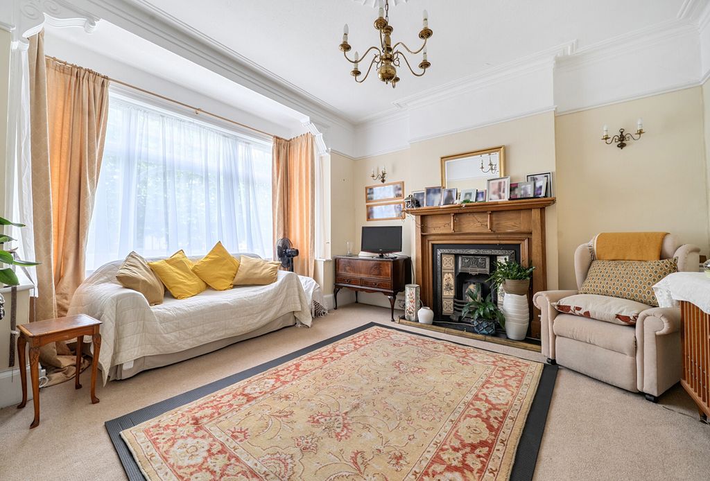 Property photo 2 of 18 1479177-13-6A3014...