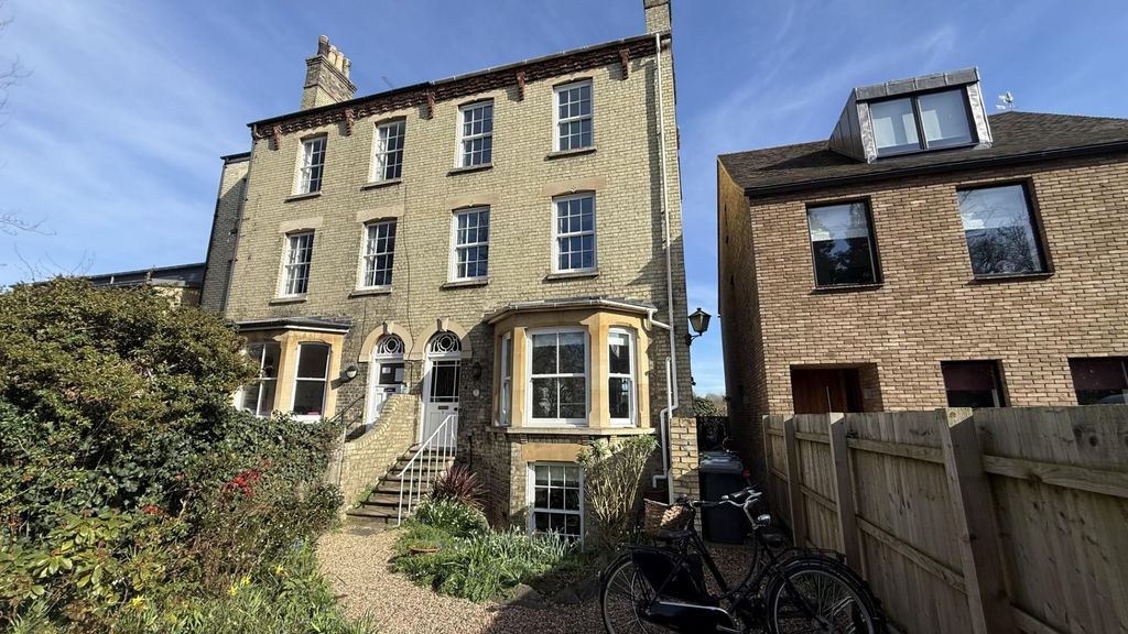 Property photo 1 of 13 Image