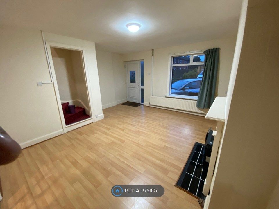 Property photo 2 of 15 Living Room