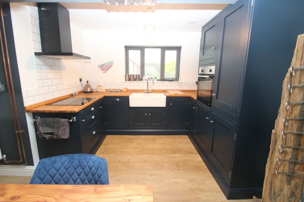 Property photo 3 of 9 Img_14218_5_Original