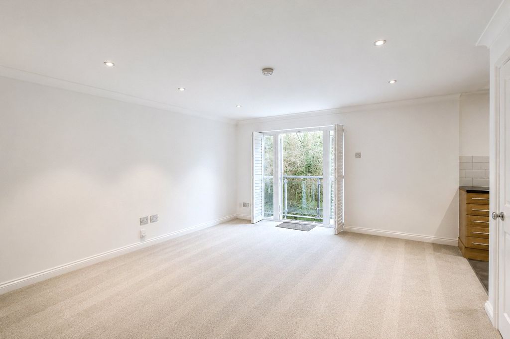 Property photo 3 of 12 Picture No. 33