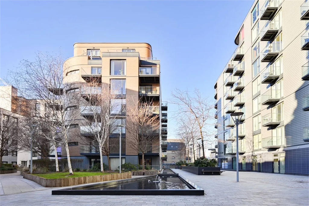 Property photo 2 of 6 External