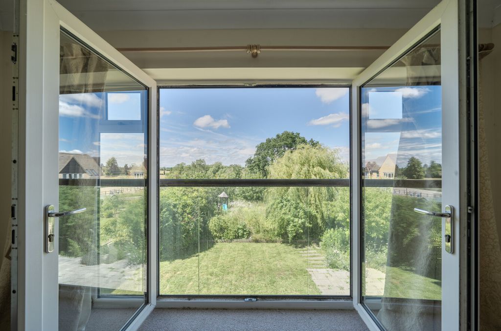 Property photo 2 of 28 147801386A356F36Cdf15