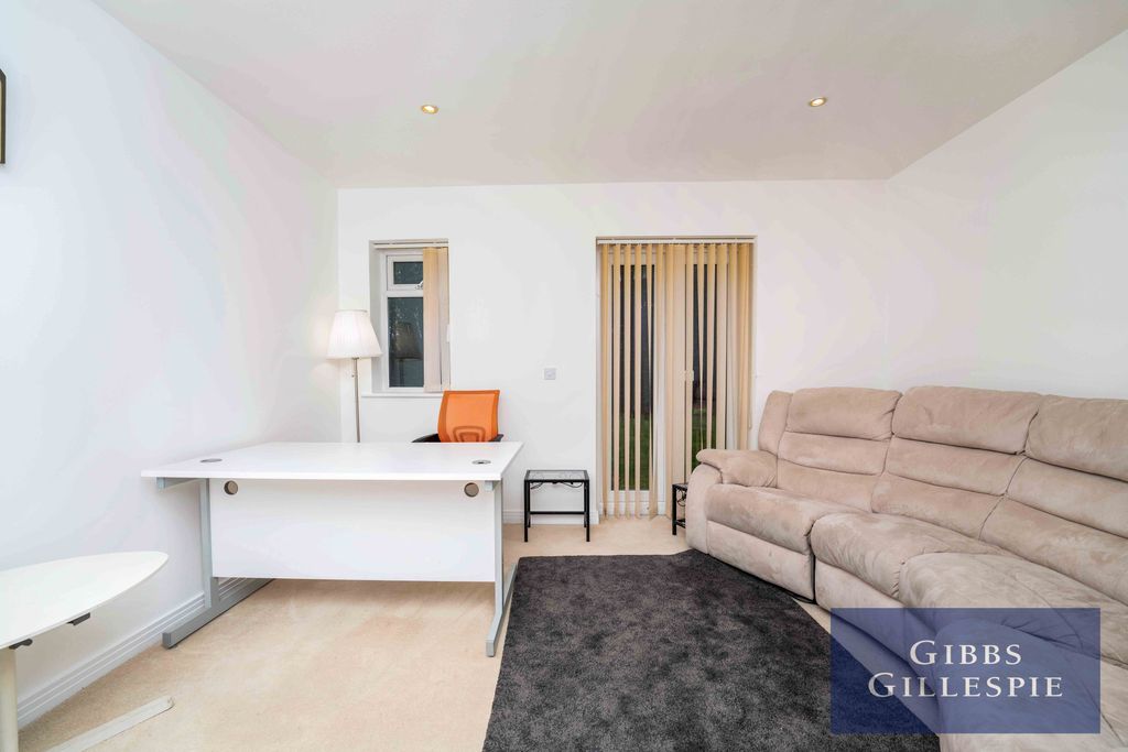 Property photo 3 of 10 Property Image