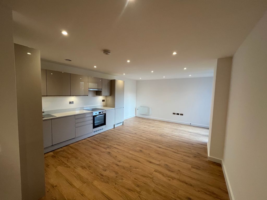 Property photo 2 of 7 Kitchen 