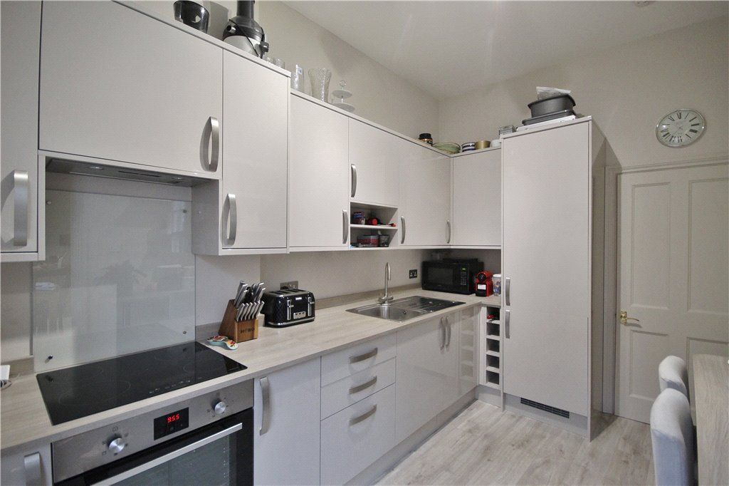 Property photo 2 of 8 Kitchen