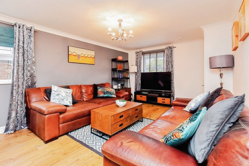 Property photo 3 of 22