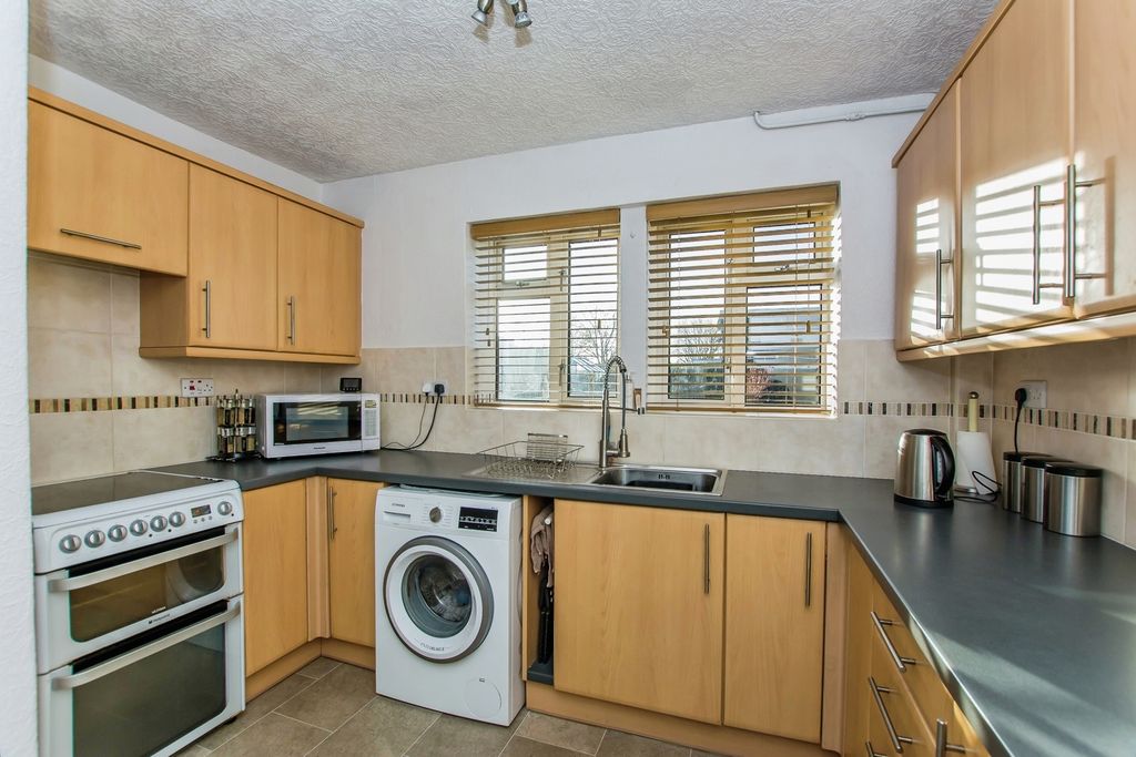 Property photo 2 of 19 Pbox-Img.Jpg