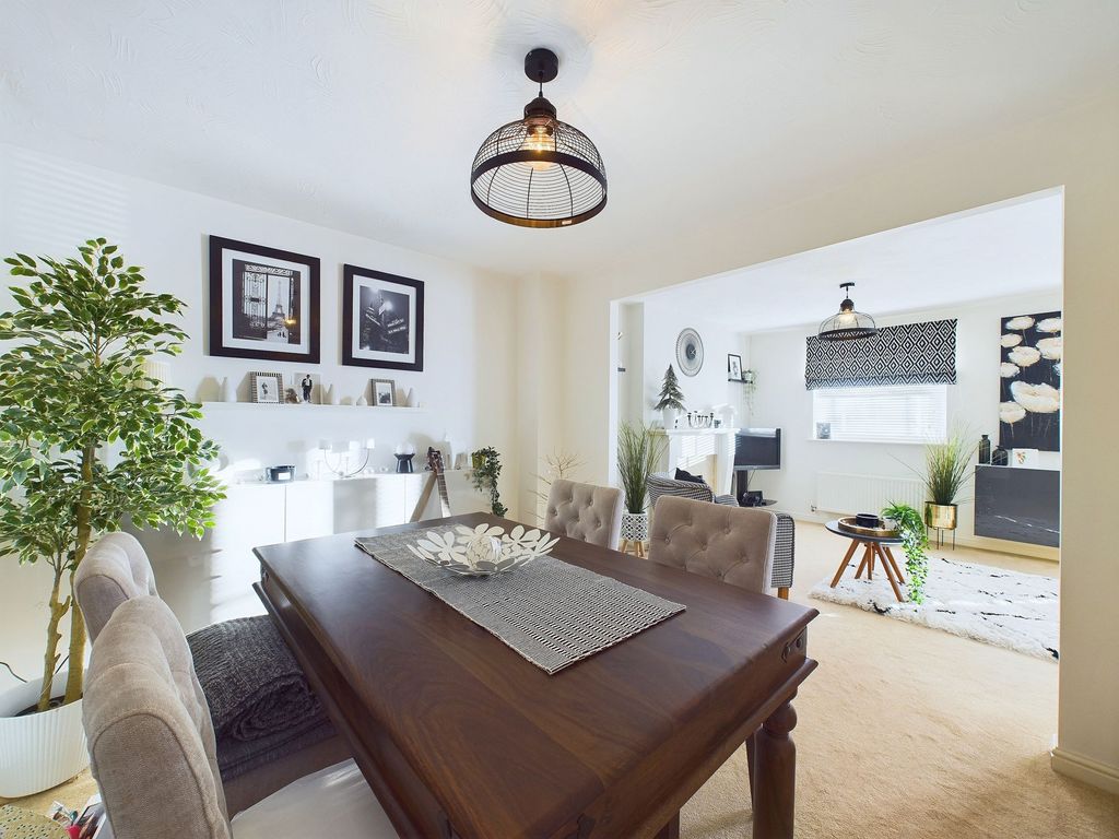 Property photo 3 of 32 Dining Room